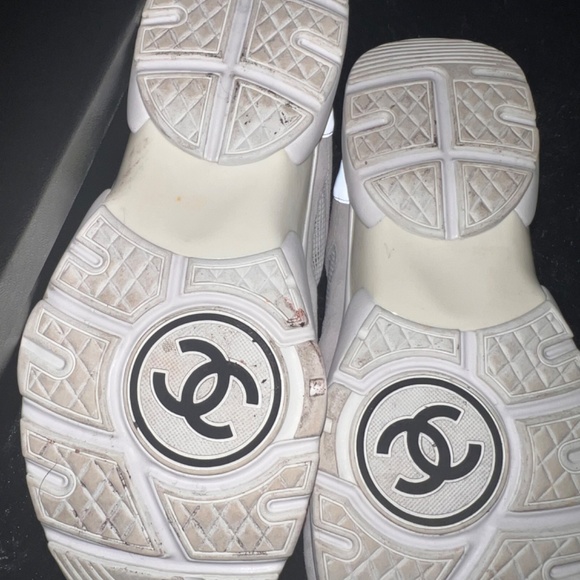 100% AUTHENTIC SUEDE CHANEL SNEAKERS SIZE 38 - Picture 7 of 9